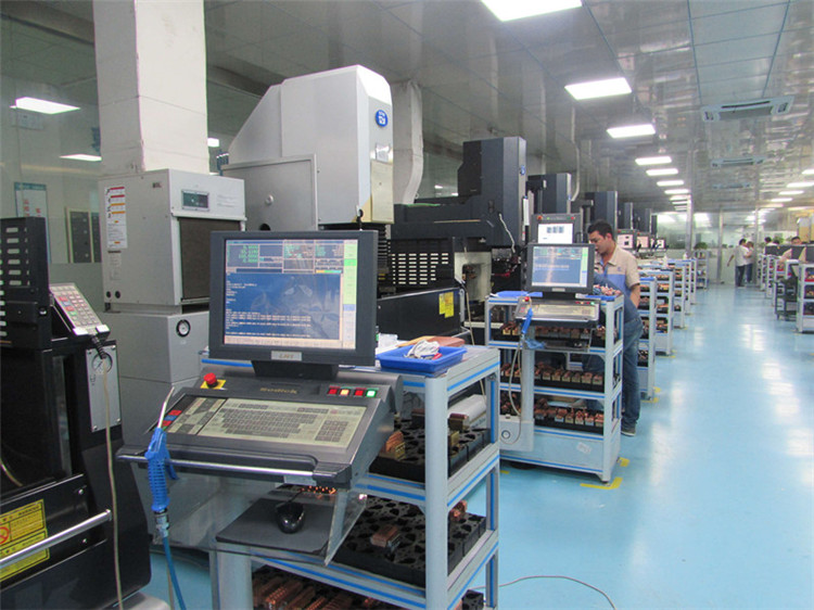 東莞塑膠模具加工成型制造廠家_副本