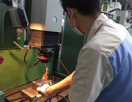 塑膠模具廠