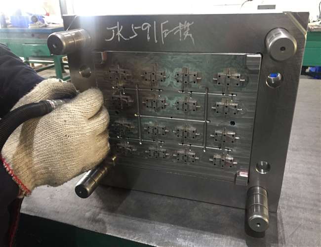 雙色模具
