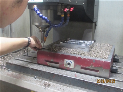 塑膠模具廠