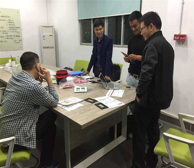 雙色模具廠